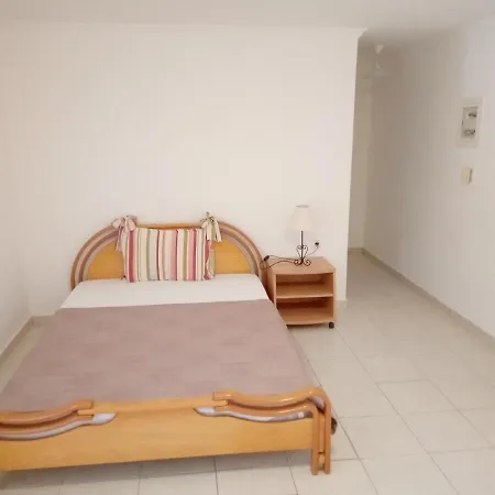 Panagos Quiet Hidden Apartment *